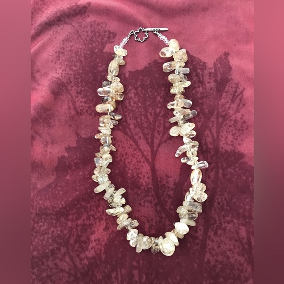 Ice Flake quartz necklace - Picture 2 of 4